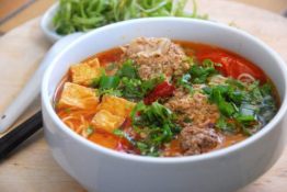 Bun Rieu Hanoi (Rice Noodle Soup with Tomato Broth)